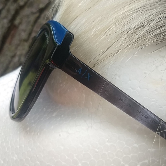 Armani Exchange sunnies NWOT +NWT case main image 14